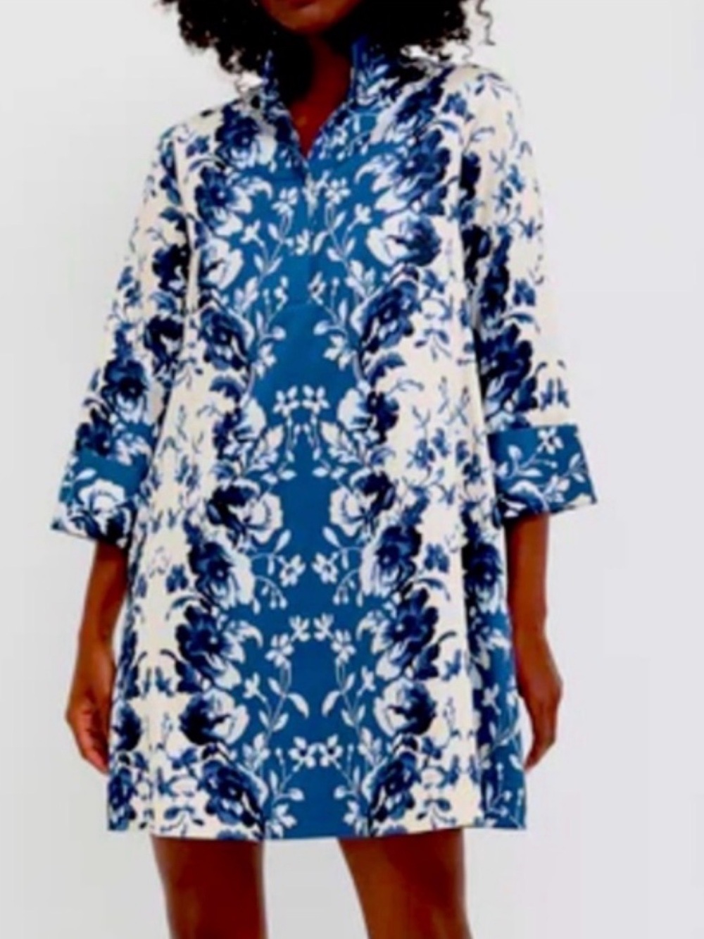 Tuckernuck Navy and Cream Floral Tunic Dress - Picture 2 of 7